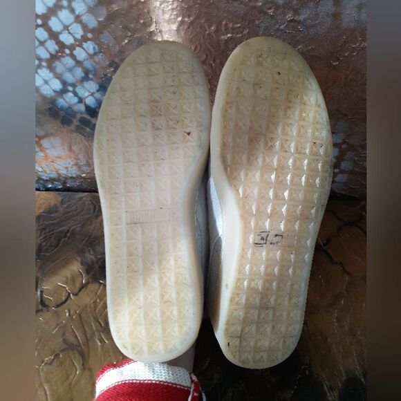 Puma Suede Sneakers - Picture 12 of 16